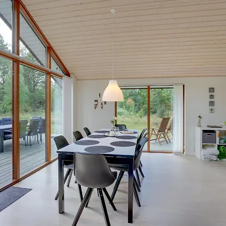 Thorine - 750m From The Sea By Interhome